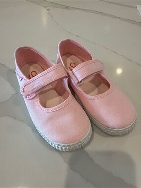 Cienta Pink Canvas Mary Jane Shoes with Velcro Strap